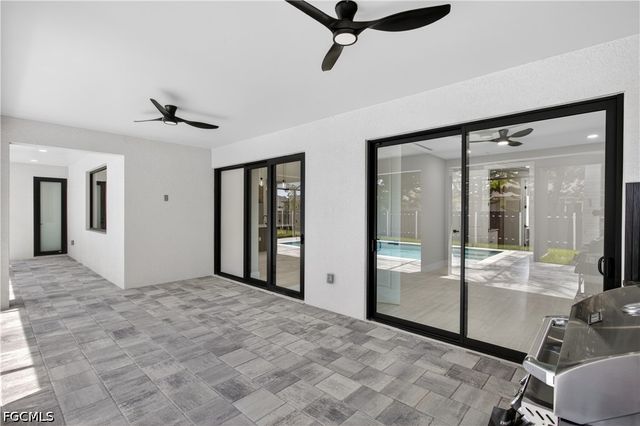 812 SW 14th AVE, Cape Coral, FL 33991