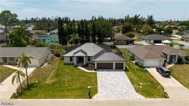 812 SW 14th AVE, Cape Coral, FL 33991