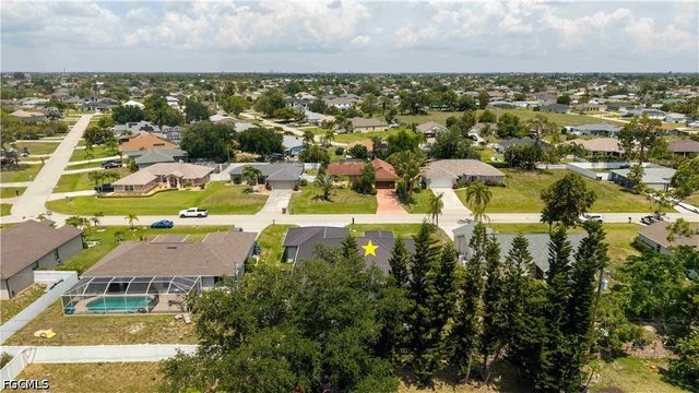 812 SW 14th AVE, Cape Coral, FL 33991