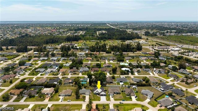 812 SW 14th AVE, Cape Coral, FL 33991