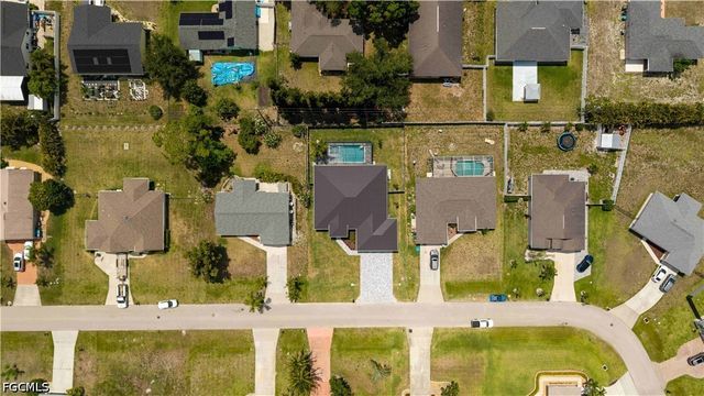 812 SW 14th AVE, Cape Coral, FL 33991