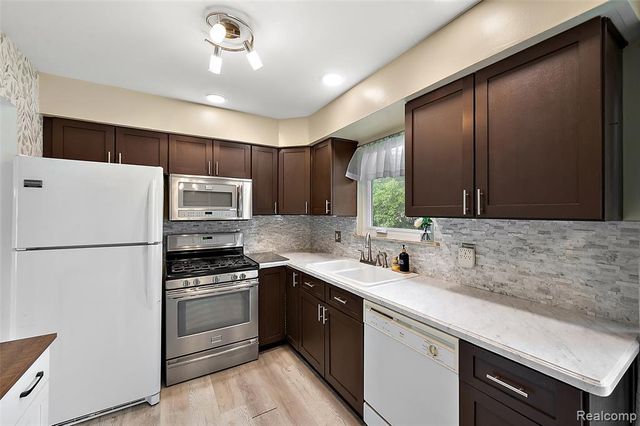 34564 Whittaker Street, Clinton Township, MI 48035