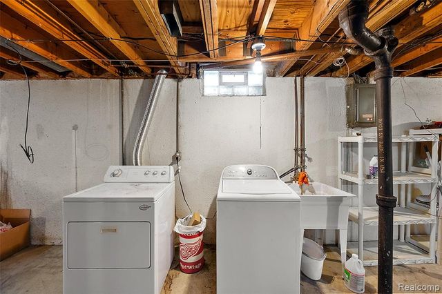 34564 Whittaker Street, Clinton Township, MI 48035