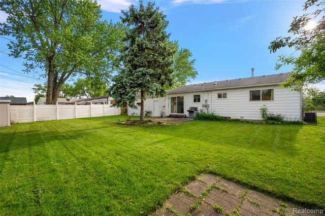 34564 Whittaker Street, Clinton Township, MI 48035