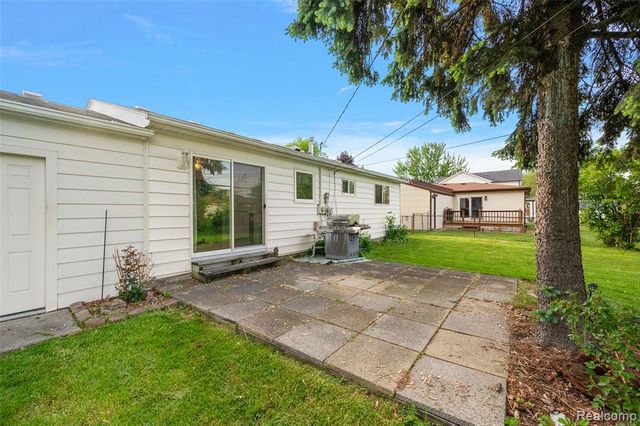 34564 Whittaker Street, Clinton Township, MI 48035