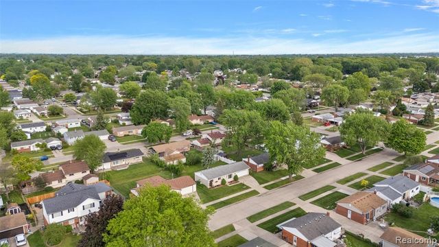 34564 Whittaker Street, Clinton Township, MI 48035