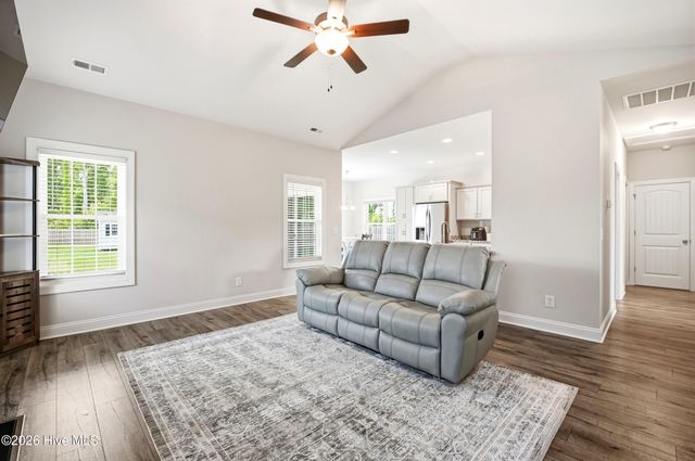 80 Forsyth Lane, Rocky Point, NC 28457