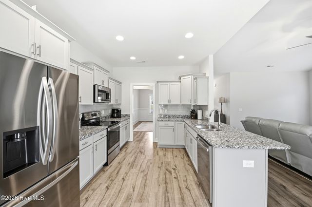 80 Forsyth Lane, Rocky Point, NC 28457
