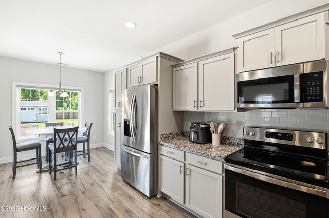 80 Forsyth Lane, Rocky Point, NC 28457