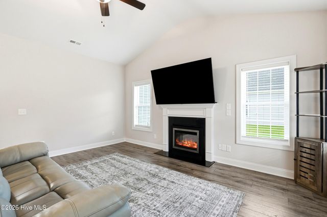 80 Forsyth Lane, Rocky Point, NC 28457