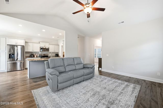 80 Forsyth Lane, Rocky Point, NC 28457