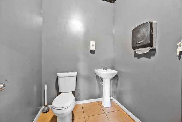 5940 S Ashland Avenue, Chicago, IL 60636