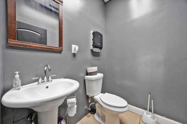 5940 S Ashland Avenue, Chicago, IL 60636