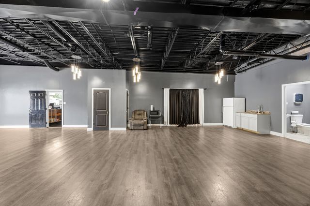 5940 S Ashland Avenue, Chicago, IL 60636