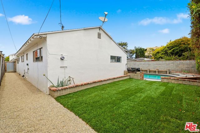 12424 Lucile Street, Los Angeles, CA 90066