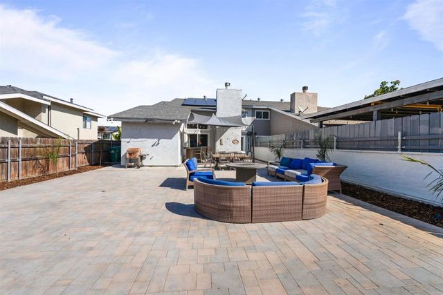 3903 Via Del Bardo, San Ysidro, CA 92173