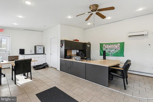 1321 E RIDGE PIKE, Plymouth Meeting, PA 19462