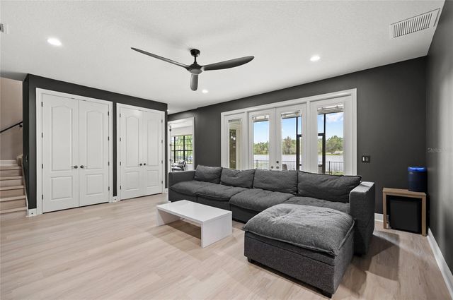 523 W BLUE WATER EDGE DRIVE, Eustis, FL 32736
