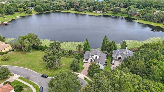 523 W BLUE WATER EDGE DRIVE, Eustis, FL 32736