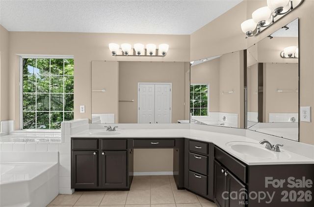 4635 Appley Mead Lane, Charlotte, NC 28269