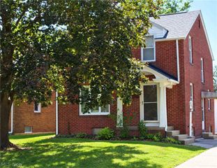 924 Spangler Road NE, Canton, OH 44714