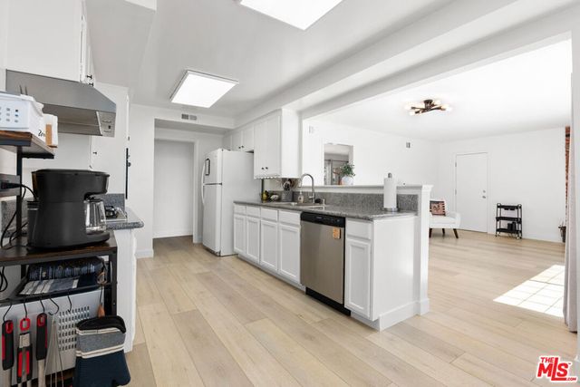 10124 Jimenez Street, Lakeview Terrace, CA 91342