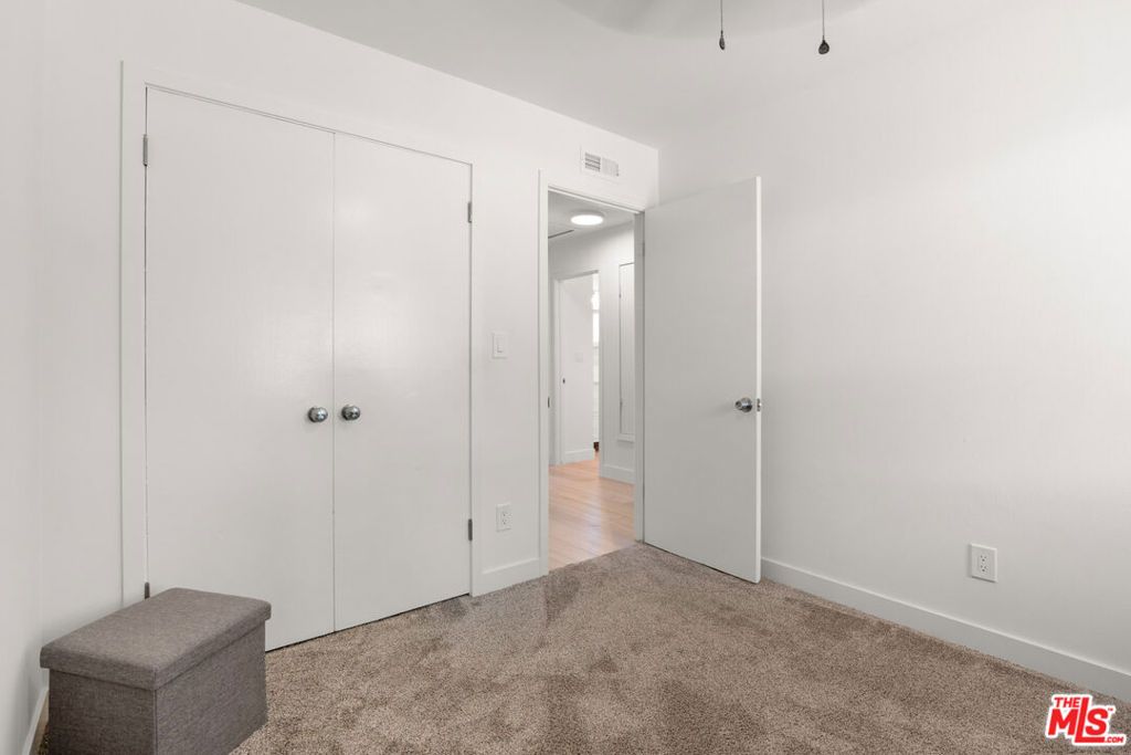 Image 15 of property listing at 10124 Jimenez Street, Lakeview Terrace, CA 91342