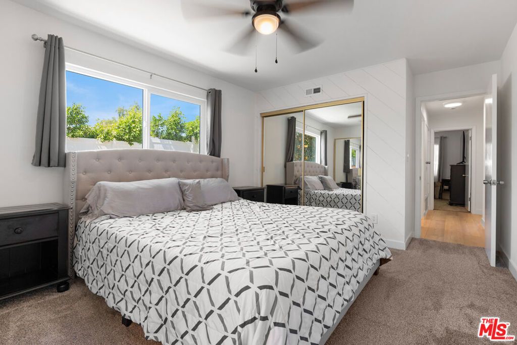 Image 9 of property listing at 10124 Jimenez Street, Lakeview Terrace, CA 91342