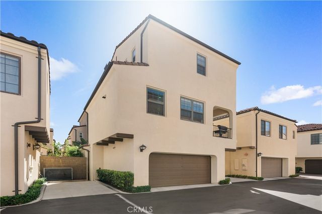 80 Strawberry, Irvine, CA 92620