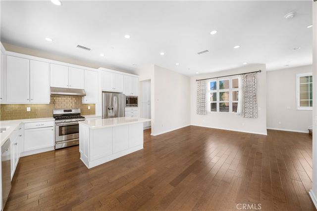 80 Strawberry, Irvine, CA 92620