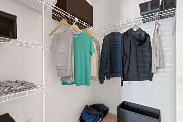 1537 Westminster Drive 204, Naperville, IL 60563