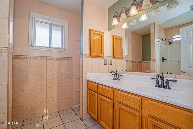 11621 Maquitico Court, El Paso, TX 79936