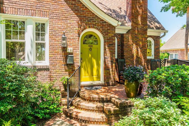 18 Stocker Drive, Charleston, SC 29407