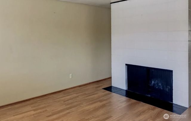 9200 Densmore Avenue N, Seattle, WA 98103