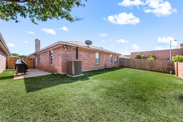5603 Alicante Drive, Arlington, TX 76017