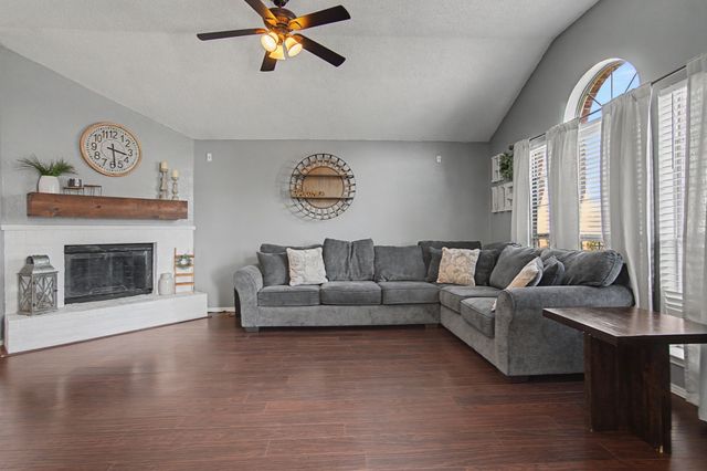 5603 Alicante Drive, Arlington, TX 76017