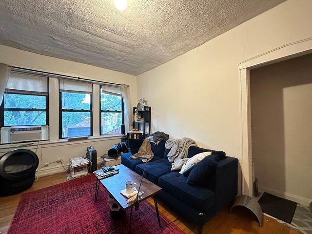 2919 W MCLEAN Avenue 1, Chicago, IL 60647