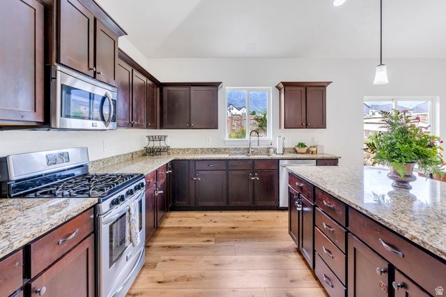 1031 S 440 E, Salem, UT 84653