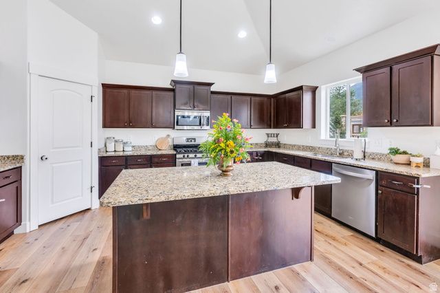 1031 S 440 E, Salem, UT 84653