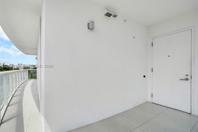 9821 E Bay Harbor Dr 501, Bay Harbor Islands, FL 33154