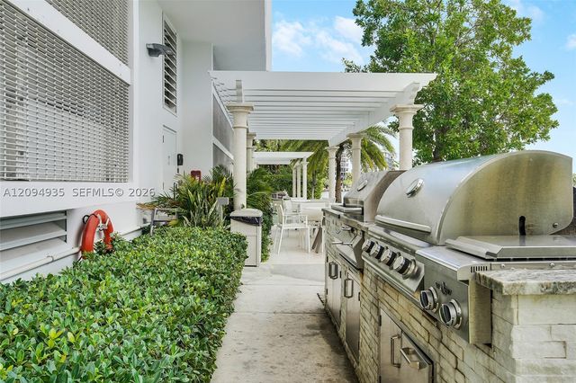 9821 E Bay Harbor Dr 501, Bay Harbor Islands, FL 33154