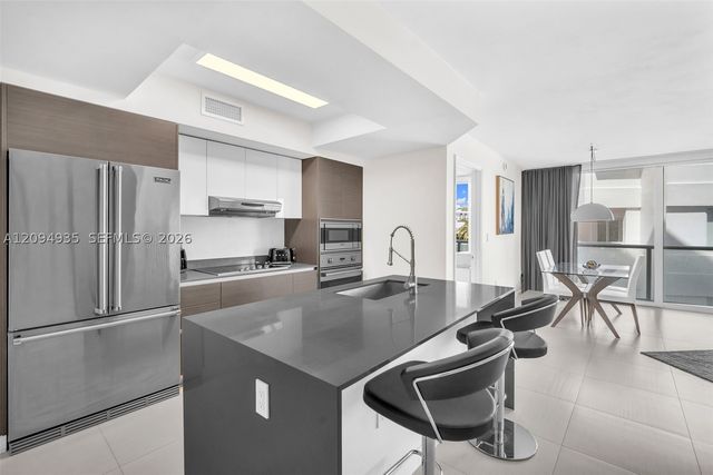9821 E Bay Harbor Dr 501, Bay Harbor Islands, FL 33154