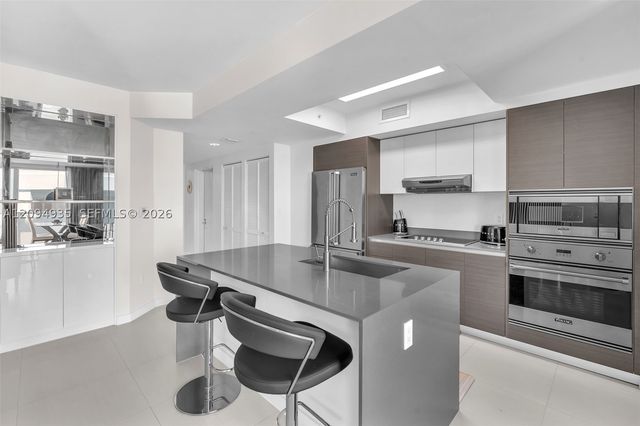 9821 E Bay Harbor Dr 501, Bay Harbor Islands, FL 33154