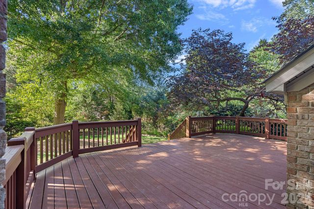 206 Pear Tree Court, Fort Mill, SC 29715