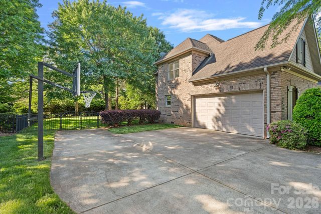 206 Pear Tree Court, Fort Mill, SC 29715
