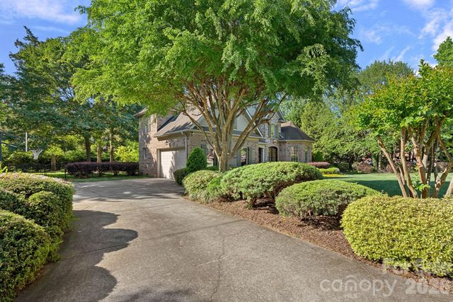 206 Pear Tree Court, Fort Mill, SC 29715