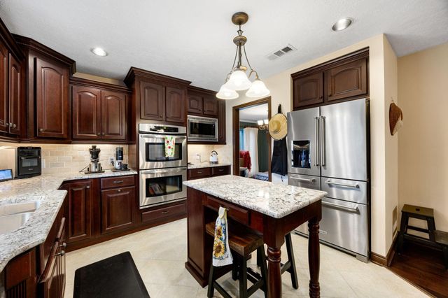 15102 Rose Cottage Drive, Houston, TX 77069