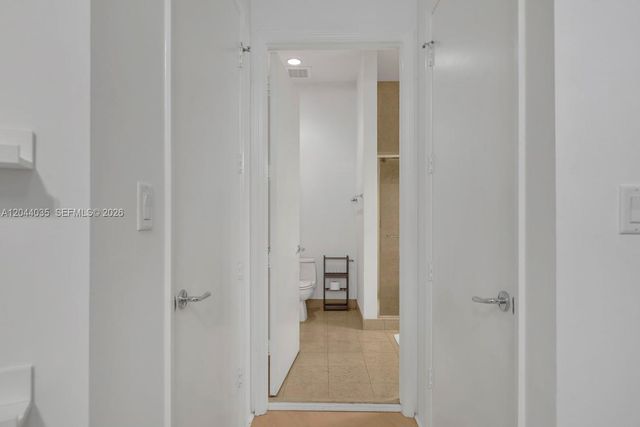 20000 E Country Club Dr 108, Aventura, FL 33180