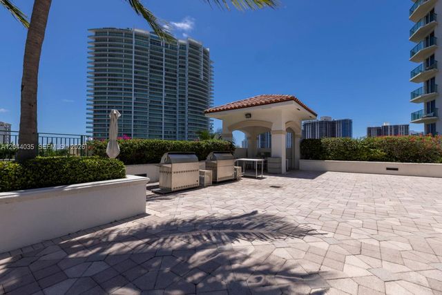 20000 E Country Club Dr 108, Aventura, FL 33180