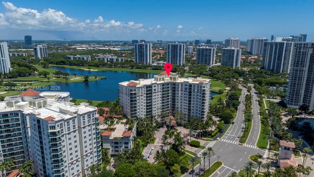 20000 E Country Club Dr 108, Aventura, FL 33180
